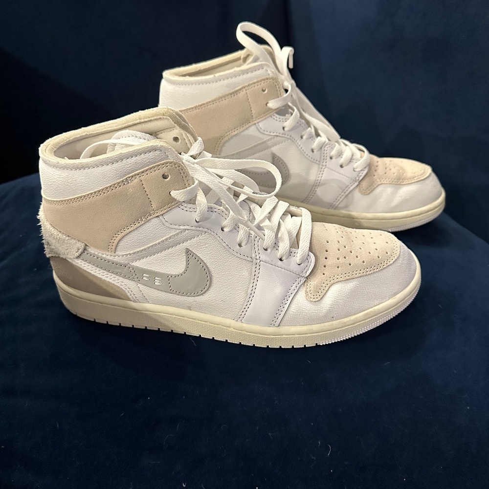 Nike Air Jordan 1 Mid SE TECH GRAY EUR43, Men's 9.5, Women's size 11